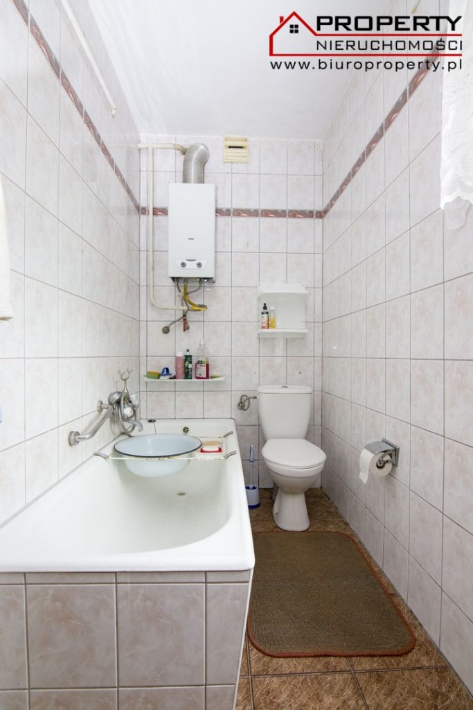 Dom 120m2 na działce 1,06ha, Podzamcze gmina Nowy Korczyn