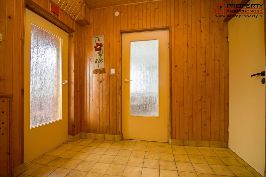 Dom 120m2 na działce 1,06ha, Podzamcze gmina Nowy Korczyn