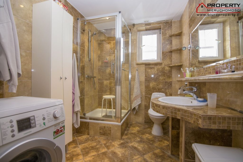 Dom 190m2 na działce 8400m2, Białoborze – 19km od Buska-Zdroju