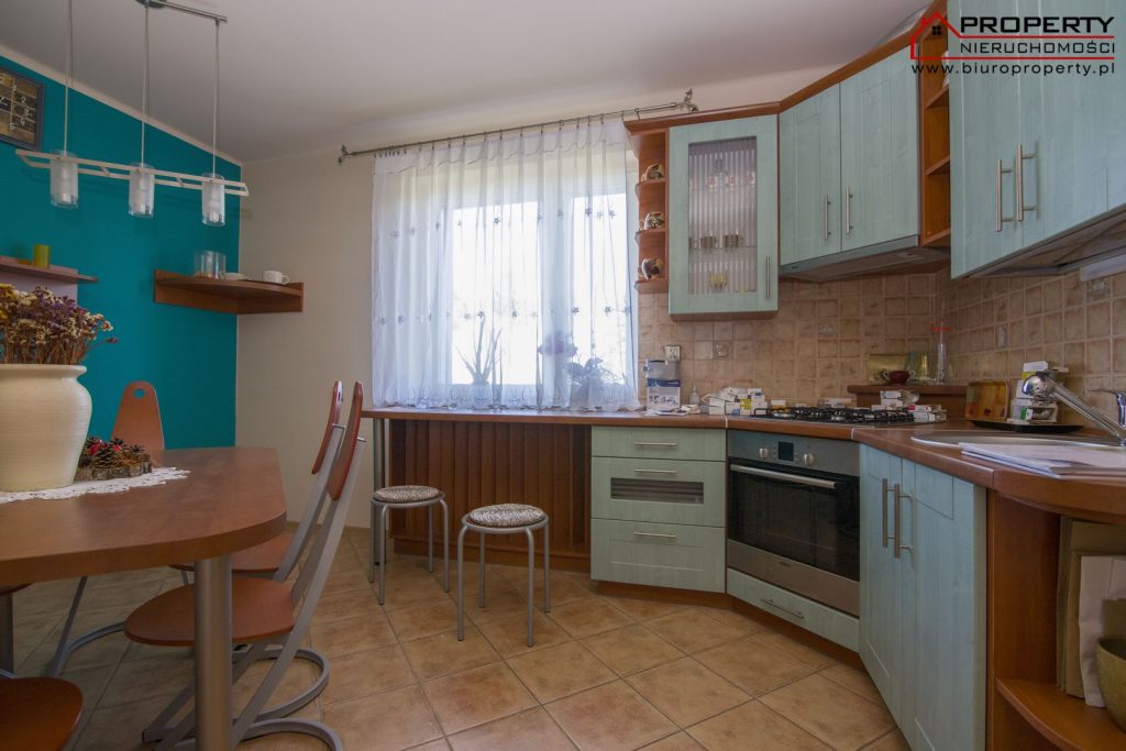 Dom 190m2 na działce 8400m2, Białoborze – 19km od Buska-Zdroju