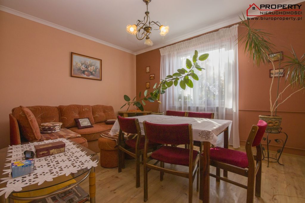 Dom 190m2 na działce 8400m2, Białoborze – 19km od Buska-Zdroju