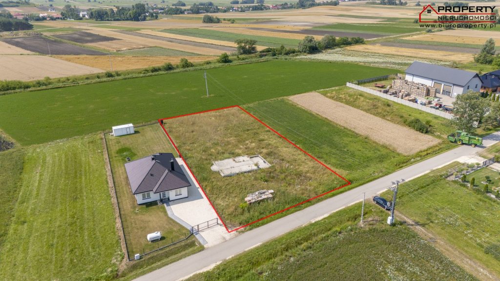 Działka z rozpoczętą budową domu, Skotniki Górne, 9km od Buska-Zdroju