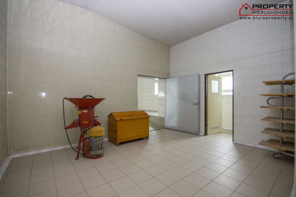 Dawna piekarnia 505 m² z lokalem handlowym i dużą działką – Raczyce