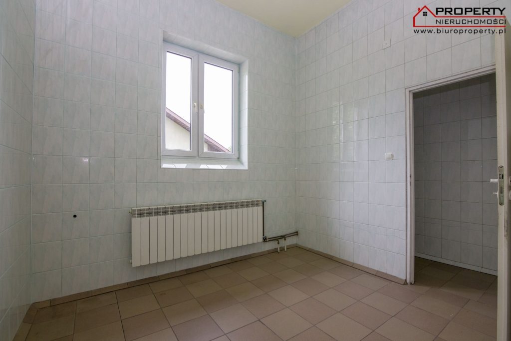Dawna piekarnia 505 m² z lokalem handlowym i dużą działką – Raczyce