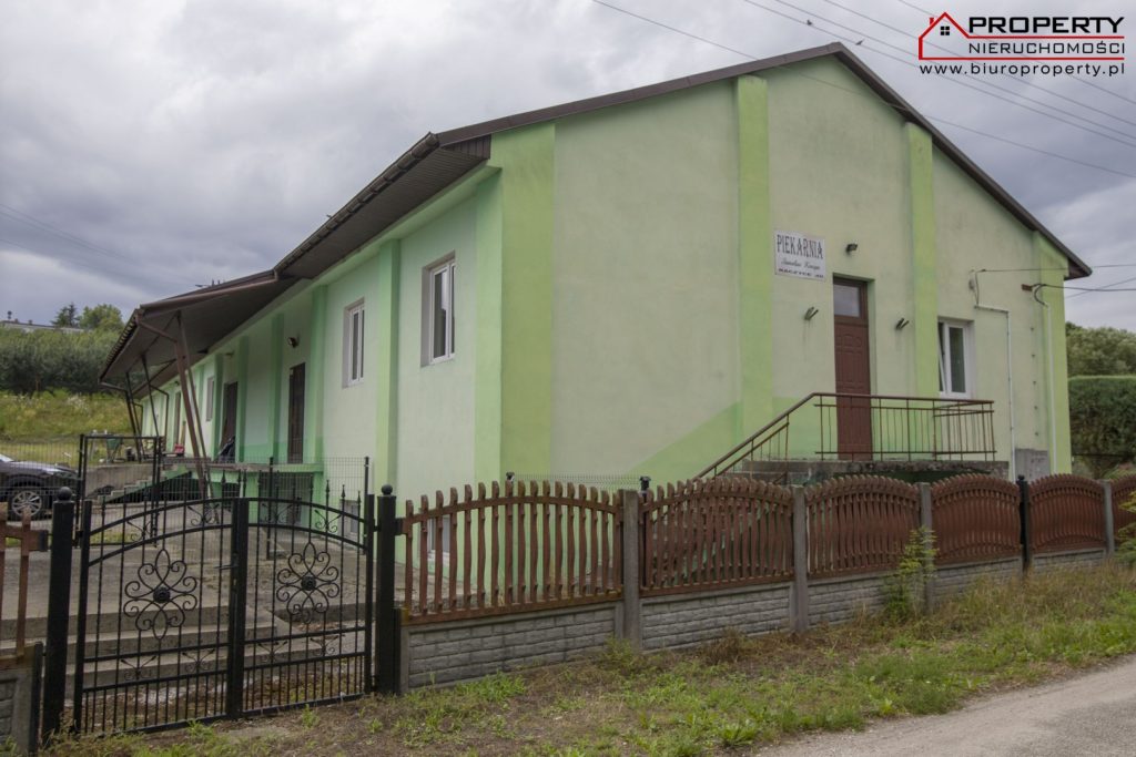Dawna piekarnia 505 m² z lokalem handlowym i dużą działką – Raczyce