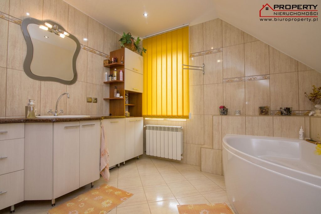 Dom 150m2 na działce 2600m2, Białoborze – 19km od Buska-Zdroju
