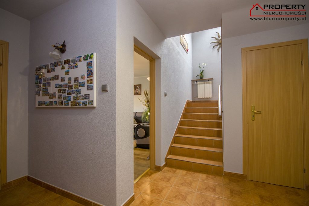 Dom 150m2 na działce 2600m2, Białoborze – 19km od Buska-Zdroju